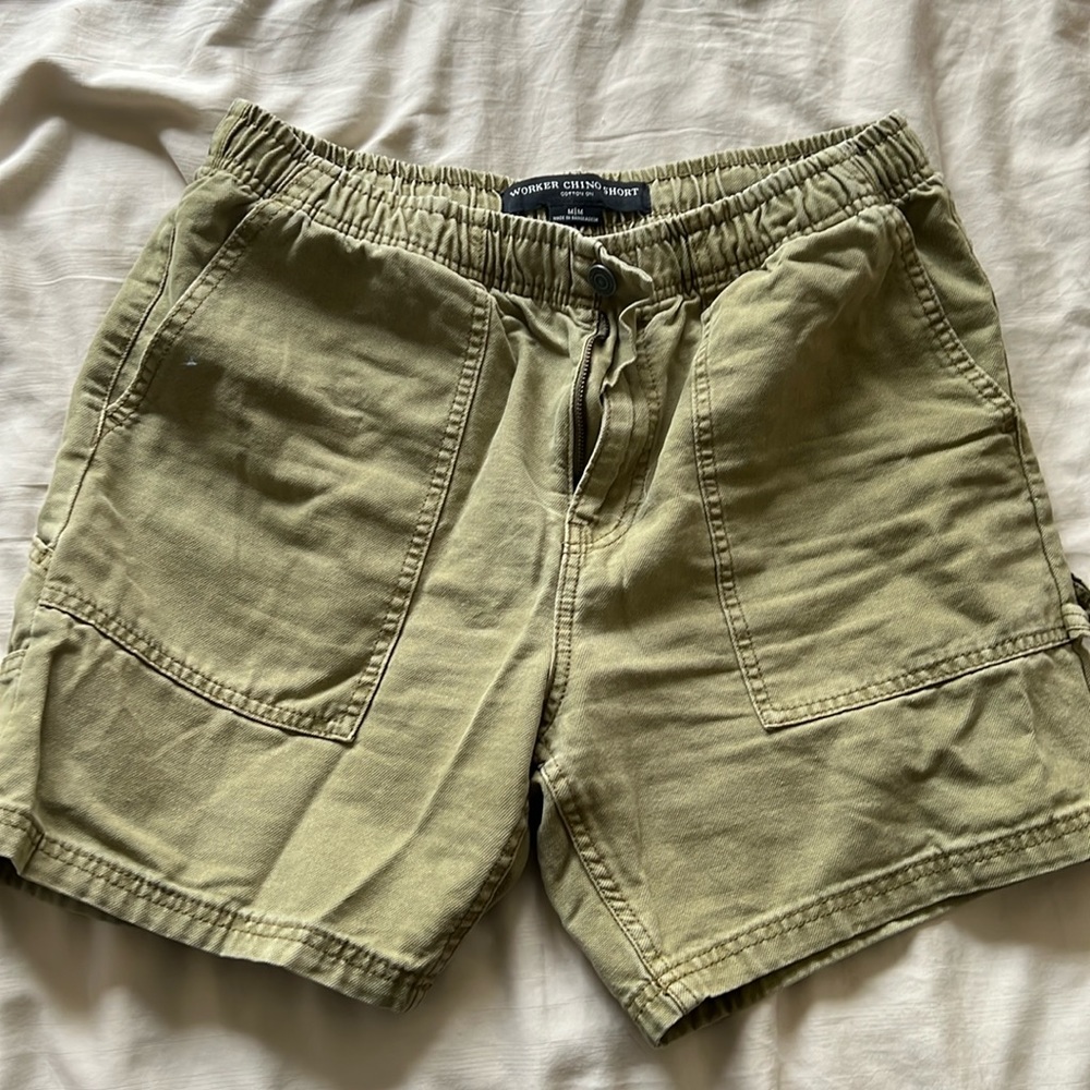 Cotton:On Worker Shorts olive